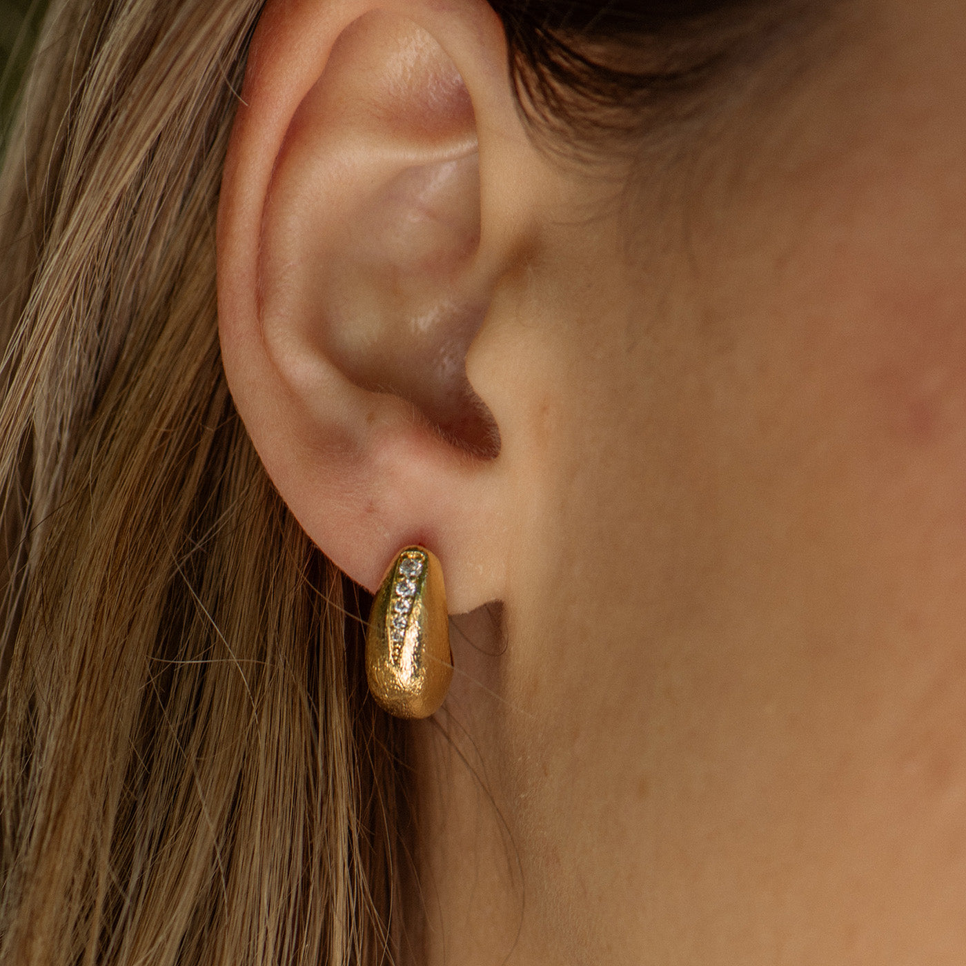 Astra Delicate Hoops