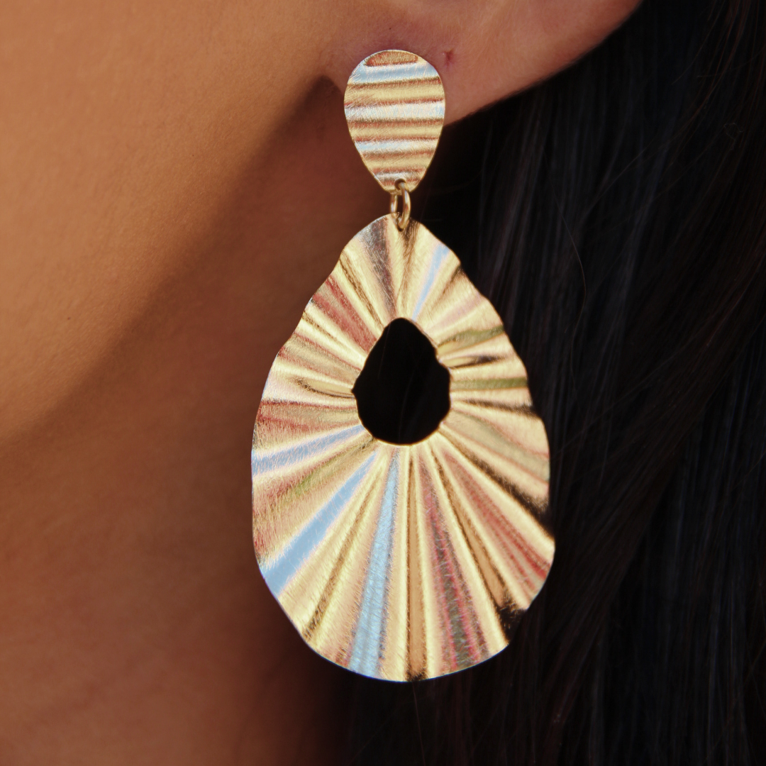 Flavia Wavy Drop Earrings