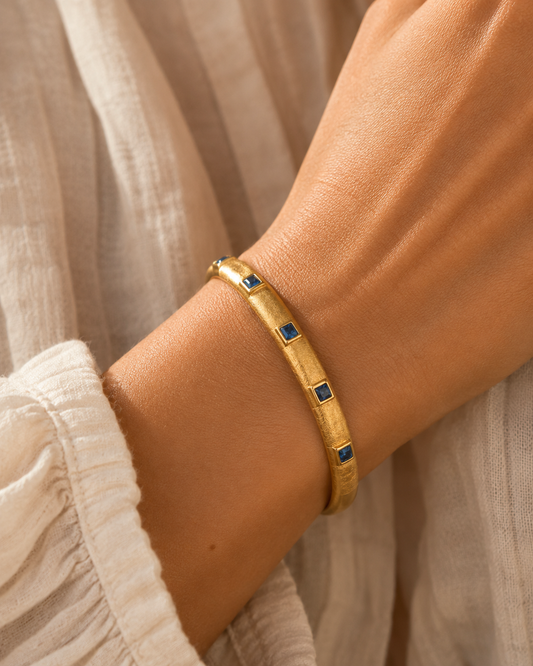 Lola Bangle