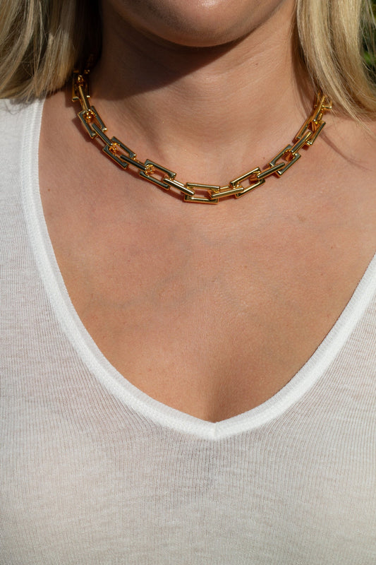 Moderna Necklace With Magnetic Clasp