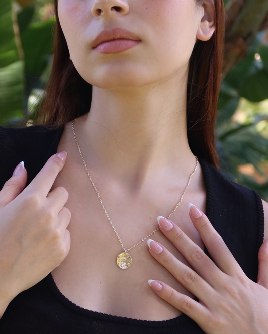 Emilia Delicate coin necklace