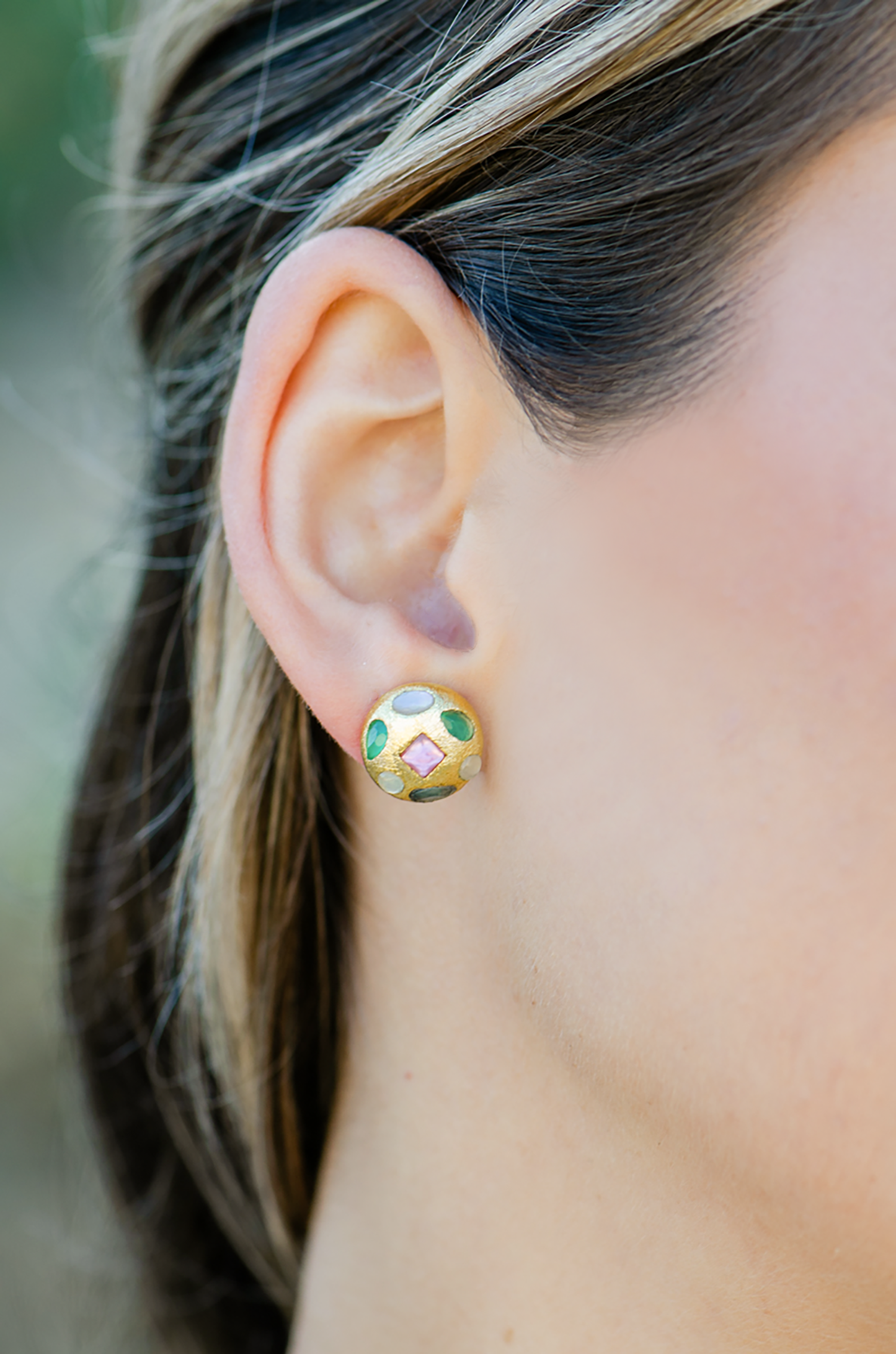 Frida Stone Stud Earrings