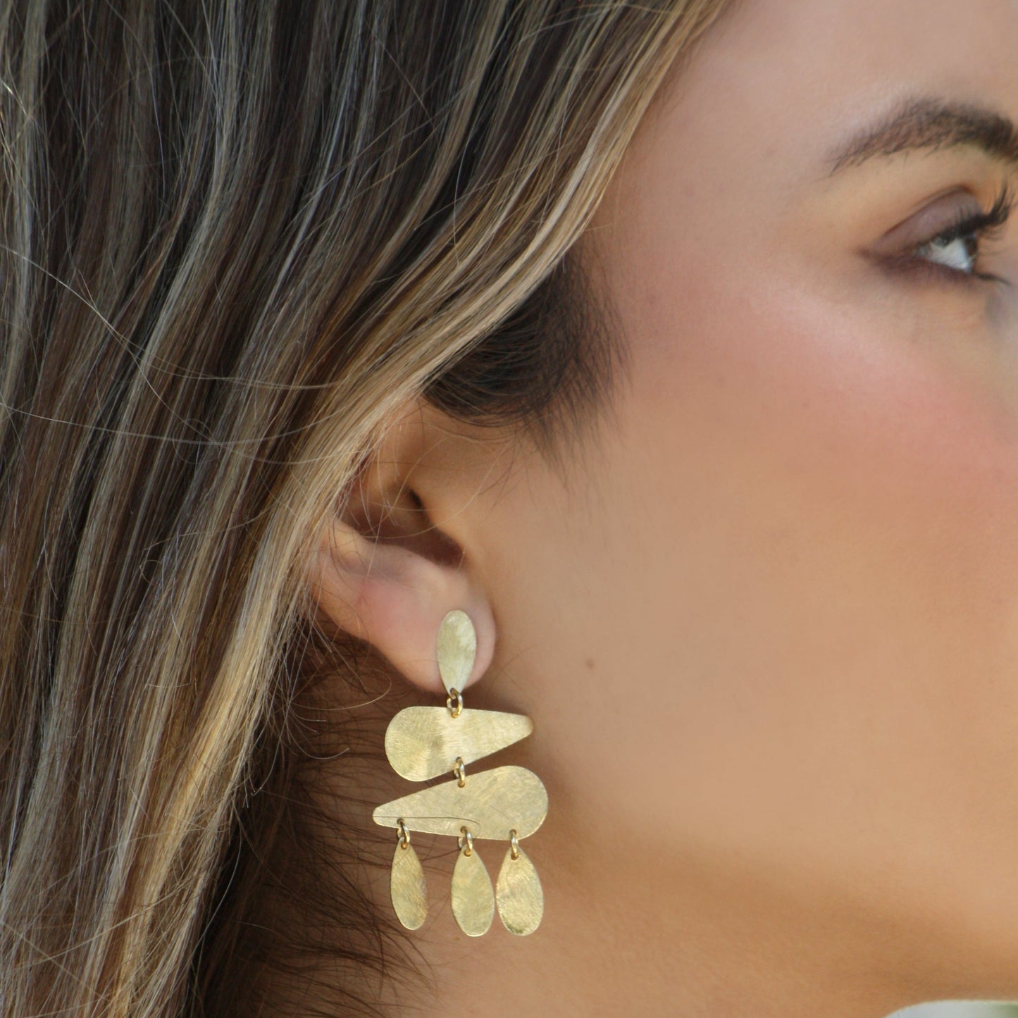 Amara Petite Chandelier Earrings